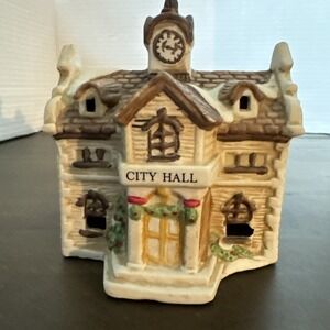 Trim A Home 1993 Holiday Home Memories Ceramic CITY HALL No Light 4"
